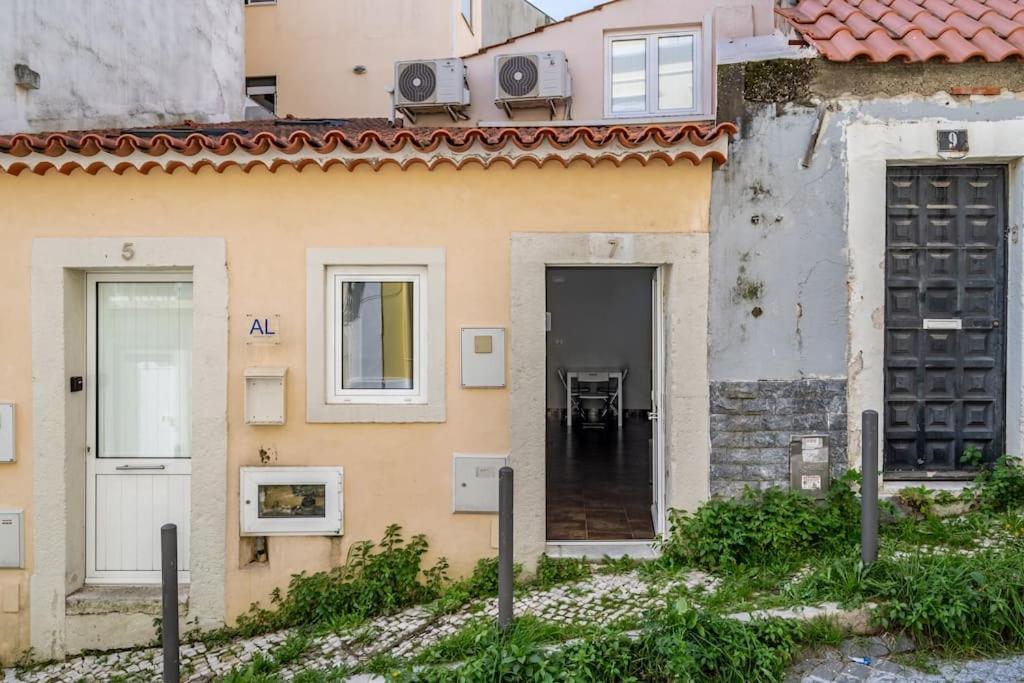 Cozy Ground Floor Studio With Ac And Loft Bedroom Lisabona Exterior foto